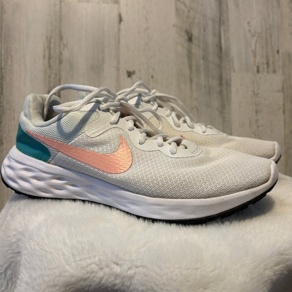 Nike Women's Size 8 Revolution 6 Sneakers White Washed Teal Color Shoes